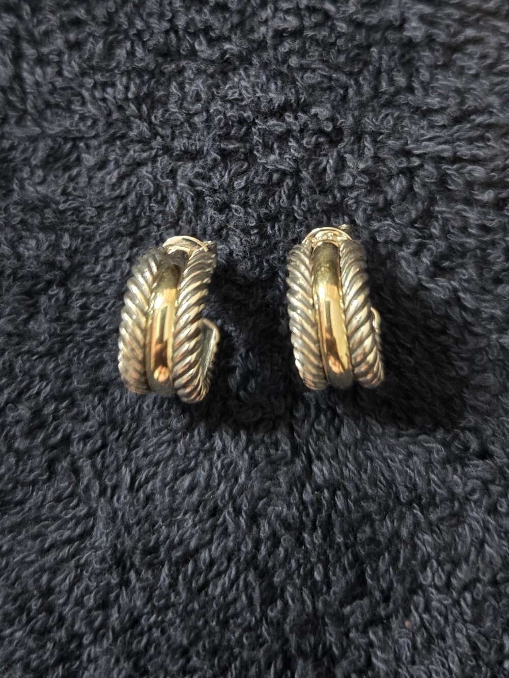 David Yurman Huggie Hoop Earrings - Picture 2 of 16
